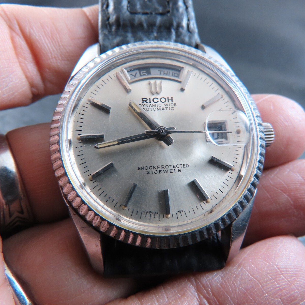 RICCOH リッコー OVAL WAVE オーバルウェーブ 高周波 EMS Body Design