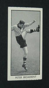 1956 DC THOMSON CARD WIZARD FOOTBALL #15 PETER BROADBENT WOLVERHAMPTON WOLVES