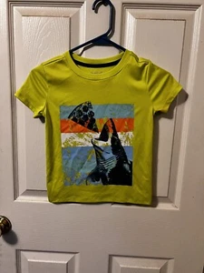 Boy's Shark Short Sleeve Rash Guard Swim Shirt Size ZS 4-5 Cat and Jack - Picture 1 of 4