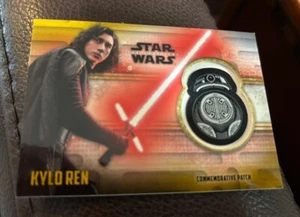 2018 Topps Star Wars The Last Jedi Kylo Ren BB-9E Patch Gold /25 - Picture 1 of 2