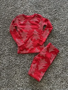 Christmas Pajamas kids 5/5T - Picture 1 of 2