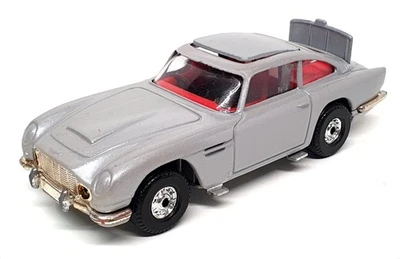 Corgi 12.5cm Long C271/1 - Aston Martin DB5 James Bond 007 - Silver - Image 1 of 4
