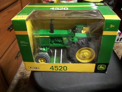 Ertl John Deere 4520 Tractor 1:16 NRFB - Image 1 of 3