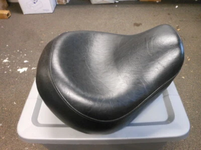 Yamaha OEM Front Single Seat Saddle 1999-2002 XV1600 Road Star 4WM-24710-00 - Image 1 of 4