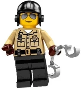 Series 2 Lego Minifigure Traffic Cop 2010- Brand New Sealed - Picture 1 of 2