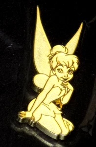 TINKER BELL Anstecknadel VIP Anniversary goldfarben Disney Movie Club exklusiv NEU - Bild 1 von 3