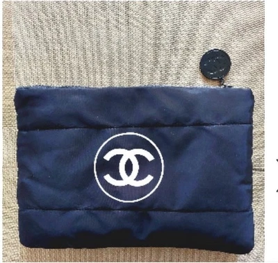 BOLSA DE COSMÉTICOS DE MAQUILLAJE DE BELLEZA CHANEL BOLSA ACOLCHADA HINCHADA GRANDE Foto 1 de 4