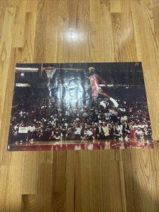 Poster concorso 1992 vintage Nike Michael Jordan 1988 NBA Slam Dunk 23x35 Bulls - Foto 1 di 6