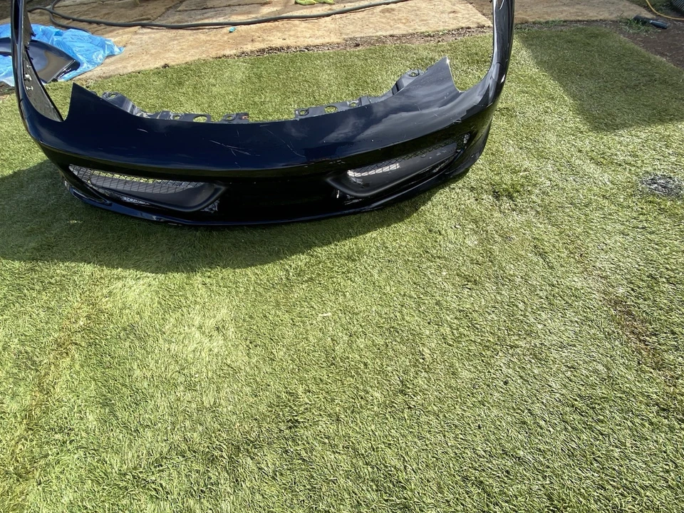 Parachoques delantero Ferrari 458 2010-2015 negro fabricante original buen estado Foto 1 de 4