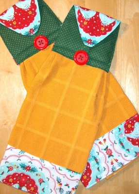 NEW, HANDCRAFTED HANGING KITCHEN TOWEL, CHRISTMAS, CHRISTMAS BIRDS - Image 1 of 2