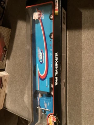 Hot Wheels Racing John Andretti STP NASCAR 1998 Team Transporter estuche dañado Foto 1 de 4