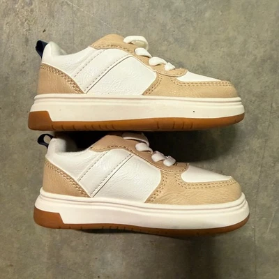 Zapatillas informales antiguas azul marino para niños pequeños talla 6 blancas beige imitación cuero Foto 1 de 4