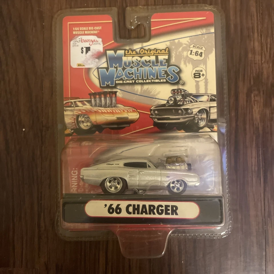 Cargador Muscle Machines 66 (Plata) escala 1:64 Foto 1 de 4