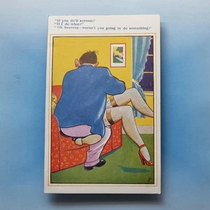Cómic Postal C1950 Medias de Nylon Tirantes Sofá Grope Scream - Imagen 1 de 2