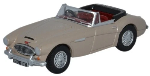 AUSTIN HEALEY MKIII CAR  - METALLIC GOLDEN BEIGE -  1:76 - OXFORD DIE-CAST - Image 1 of 1