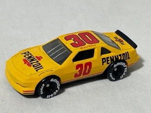 Matchbox Pontiac Grand Prix #30 Michael Waltrip Pennzoil, NASCAR, 1/64 - Picture 1 of 4