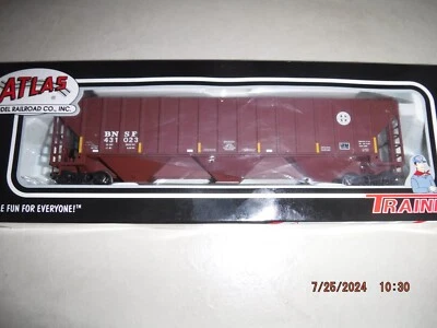ATLAS TRAINMAN HO BNSF THRALL 4750 COVERED HOPPER CAR ROAD #431023 - BRAND NEW! - Image 1 of 4
