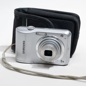 Samsung ES28 12.2MP CCD Digital Camera AA's Y2K Digicam - Tested in VGC! - Bild 1 von 12