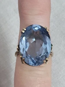 Vintage 10K Yellow Gold Size 7 Cocktail Ring 11 grams Blue Gemstone Party Dressy - Picture 1 of 6