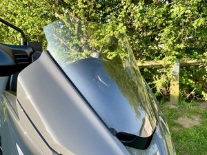 Suzuki Burgman 400 Short Summer Windscreen **WAS £85** - Picture 1 of 6