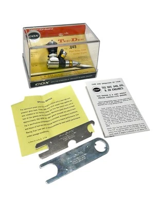 Vintage NOS Cox Tee-Dee .049 No. 170 Airplane Engine in Case Nice! - Image 1 of 4