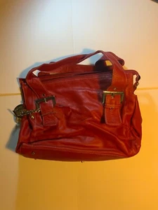 Catwalk Collection Handtaschen - Damen Medium ROT Leder Kreuz Handtasche - Bild 1 von 3