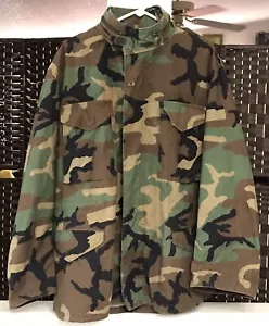 CHAQUETA DE CAMPO, CAMUFLAJE M-65 WOODLAND, GI EXCEDENTE, L/R, BUENA, ¡EDICIÓN 1999! - Imagen 1 de 20
