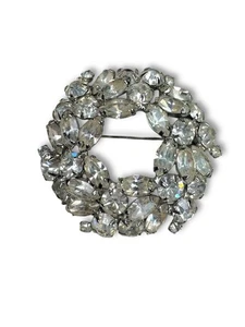 Weiss Silver Tone Clear Crystal Wreath Brooch Vintage - Picture 1 of 9