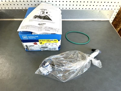 Unidad de envío de combustible GM OEM NOS 13585449 2015-2016 Chevrolet Silverado 2500 HD 6,0 L Foto 1 de 3