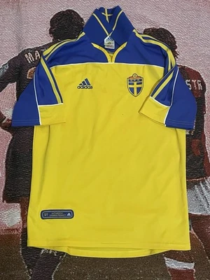 Sweden euro 2000 soccer jersey size small authentic - Image 1 of 4