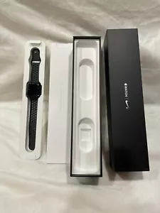 Apple Watch Series 2 42mm Stainless Steel Silver-FOR PARTS ONLY, DOESNT TURN ON - Picture 1 of 5