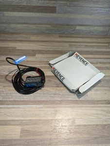 PS261 1PC New Keyence PS2-61 Photoelectric Sensor In Box Free Shipping Bent Box - Picture 1 of 8