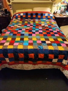 Beautiful Vintage Handmade Comforter Of Fine Corduroy Fabric With Flannel Back - Picture 1 of 10