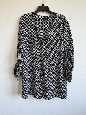 Jones New York Women's Geometric Black White Button Down Tunic Top 3/4 Sleeve 2X - Image 1 of 4