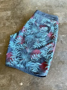 Travis Mathew Swim Shorts Men’s Size 38 XXL Floral Tropical Pockets Beach Pool - Picture 1 of 12