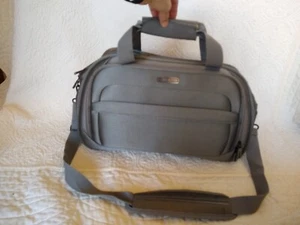 Samsonite Canvas Travel Bag Gray Small Zip Boarding Bag Duffle - Picture 1 of 10