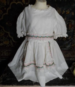 VINTAGE  ADORABLE TAGGED BABY SWISS DOTTED LACE & FLORAL trimmed DRESS Back TIE - Picture 1 of 16