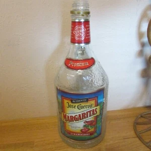 Jose Cuervo Erdbeere Gänseblümchen Glaskrug - Bild 1 von 5