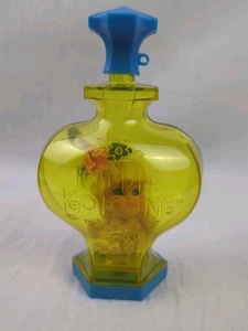 Vintage 1967 Mattel Liddle Kiddle Kologne Geißblatt Puppe mit Flasche/Ständer - Bild 1 von 16