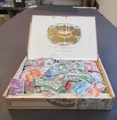 IRLANDA - EXTENSA COLECCIÓN USADA EN CAJA DE CIGARROS ANTIGUA - 2/3.000s - SIN MARCAR Foto 1 de 3