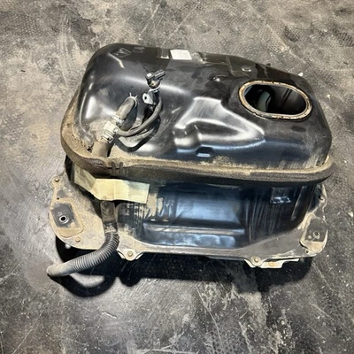 Tanque de combustível Mazda Miata 01-05 novo na caixa - Imagem 1 de 4