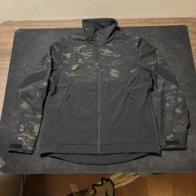 Куртка мужская Viktos Combanova мягкая подкладка большая черная камуфляжная тактическая с карманами на молнии - Изображение 1 из 4