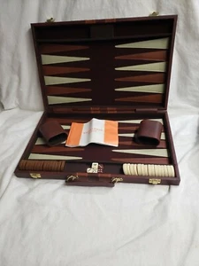 ¿Cardenal vintage? SKOR-MOR? Juego Backgammon Estuche Imitación Marrón Incompleto 221 - Imagen 1 de 12