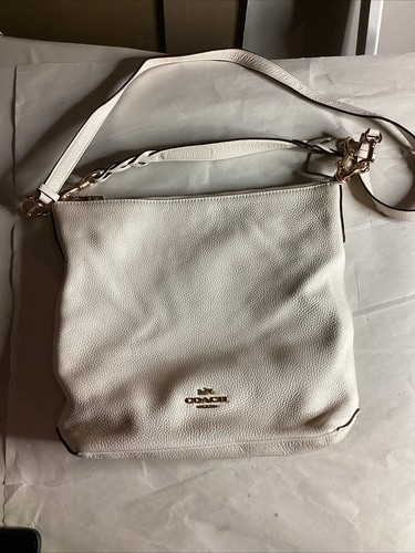 Borsa Coach in pelle color crema con ciottoli F31507 Abby Duffle a tracolla. Cerniera oro. Grande