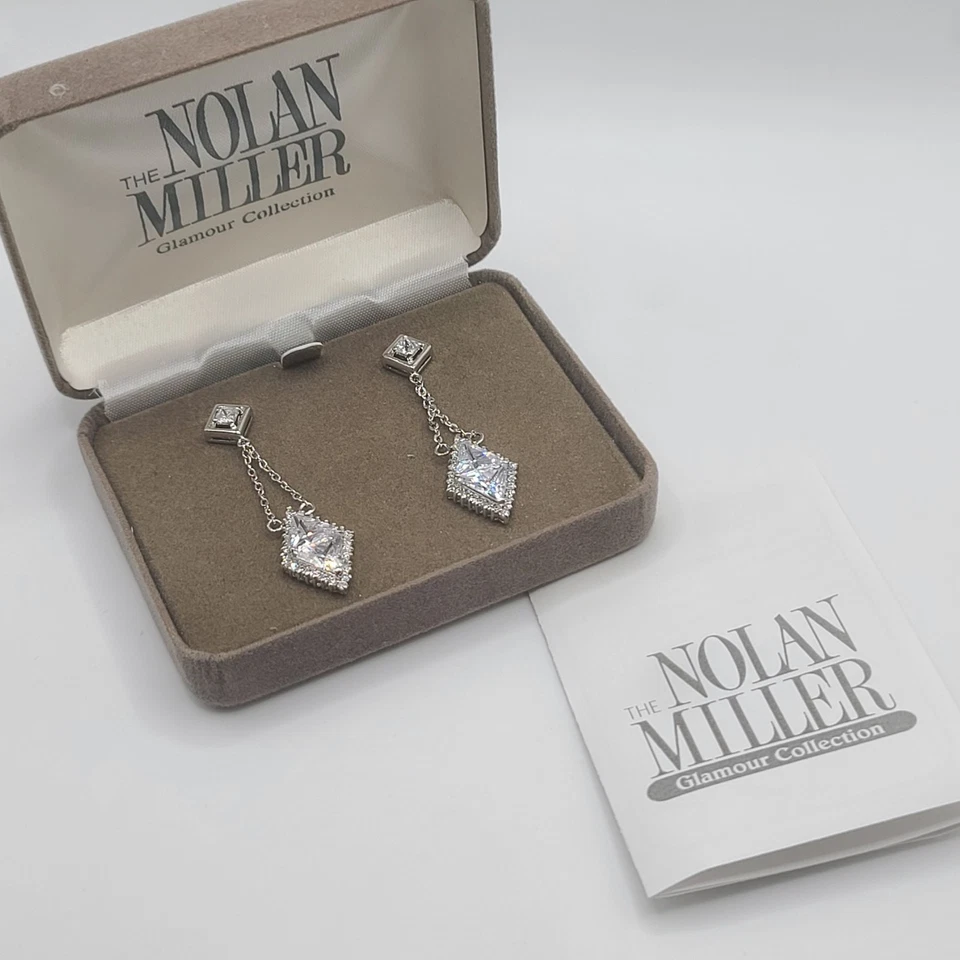 Pendientes Nolan Miller Estrás Colgantes Tono Plata Perforados Foto 1 de 4
