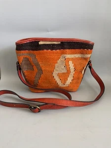 Bolso Bandolera Hecho a Mano Turco Kilim Arts Tapiz Lana Cuero Correa Boho - Imagen 1 de 11