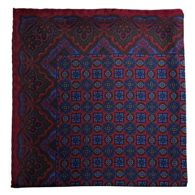 Cuadrado de bolsillo de seda Madder antiguo geométrico borgoña y azul (enrollado a mano) Foto 1 de 4