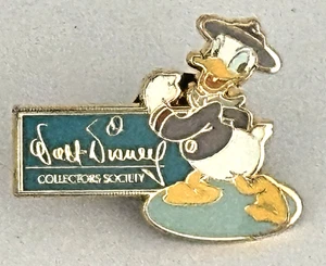 WDCC Disney 2008 Donald Duck Pin For "HAPPY CAMPER" Collector's Society Figurine - Picture 1 of 3