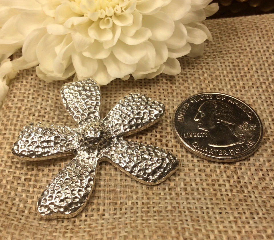 Colgante Flor Margarita Texturizada Plata de Ley 925 Silpada Joyería Fina 11 Gramos. Foto 1 de 4