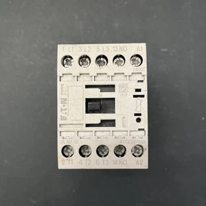 Eaton DIL M7-10 24V 3PH 600VAC 20A Contactor 3 Pole XTCE007B10 M007B - Picture 1 of 5